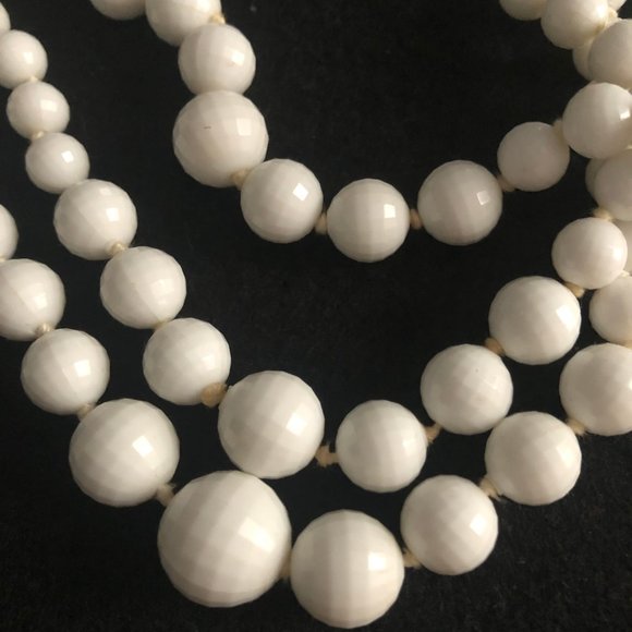 Women's choker necklace 4 strands white beads beaded pretty 14" long - Picture 4 of 4